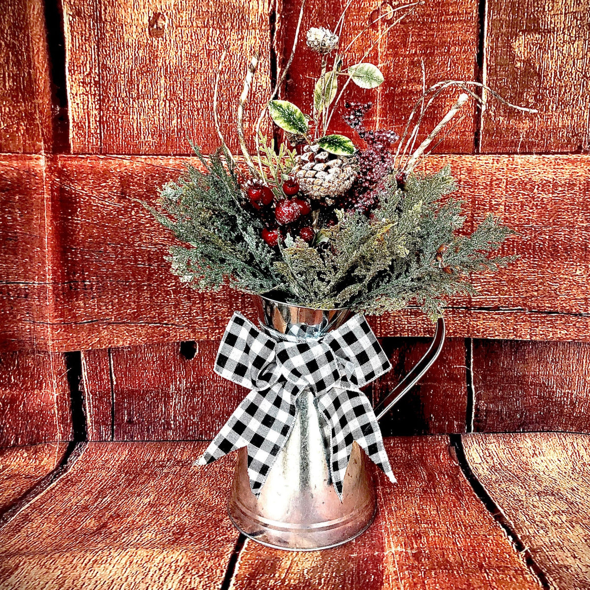 Farmhouse christmas decorations - Holiday centerpiece for dining